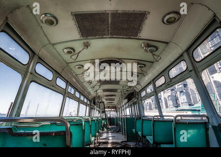 L'intérieur d'un vieux trolley Banque D'Images