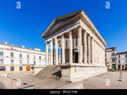 Nîmes, France. Maison carrée, un temple romain. Banque D'Images