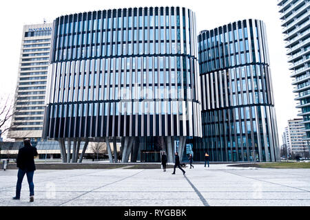 La nouvelle Grande Punto Pankrac immeuble de bureaux du centre-ville zone Pankrác gratte-ciel à Prague, République Tchèque Banque D'Images