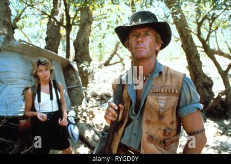 LINDA KOZLOWSKI, PAUL HOGAN, crocodile dundee, 1986 Banque D'Images