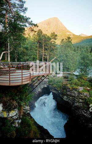 Gudbrandsjuvet vue gorge situé dans la vallée de l'Valldalen Geiranger-Trollstigen la partie de la route touristique nationale en Norvège Banque D'Images