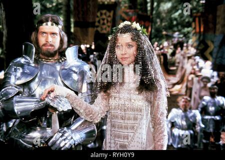 NIGEL TERRY, CHERIE LUNGHI, Excalibur, 1981 Banque D'Images