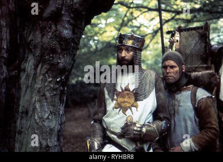 GRAHAM CHAPMAN, Monty Python et le Saint Graal, 1975 Banque D'Images