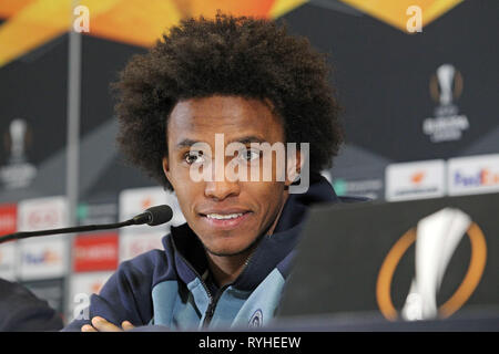 Willian Chelsea est vu s'exprimant lors d'une conférence de presse à Kiev, Ukraine. Fera face à Chelsea Dynamo Kiev dans l'UEFA Europa League, deuxième jambe match de football à Kiev le 14 mars 2019. Banque D'Images