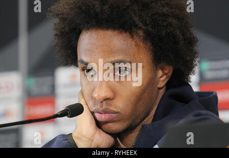 Willian Chelsea est vu s'exprimant lors d'une conférence de presse à Kiev, Ukraine. Fera face à Chelsea Dynamo Kiev dans l'UEFA Europa League, deuxième jambe match de football à Kiev le 14 mars 2019. Banque D'Images