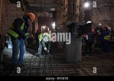 Moscou, Russie. Mar 13, 2019. Travail des travailleurs au chantier de restauration dans le sous-sol de musée Polytechnique de Moscou, Russie, le 13 mars 2019. Musée polytechnique de Moscou a été fondée en 1872 et est l'un des plus vieux musées des sciences dans le monde. Credit : Evgeny Sinitsyn/Xinhua/Alamy Live News Banque D'Images