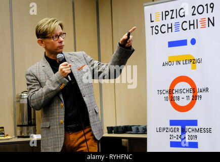 28 janvier 2019, la République tchèque, Brünn : Coordonnateur de programmes Martin Krafl explique le programme pour la République tchèque, pays invité d'apparence au foire du livre de Leipzig. Enregistré sur le 28.1.2019 dans la Bibliothèque nationale morave de Brno. La République tchèque est le pays hôte de la Foire du livre de Leipzig 2019. Les Tchèques ont travaillé sur leur programme pour deux ans. Peu de planification du voisin un joli grand concert. (Dpa 'Ahoj ! Foire du livre - pays hôte République tchèque attire l'attention sur lui-même') Photo : Birgit Zimmermann/dpa-Zentralbild/dpa Banque D'Images