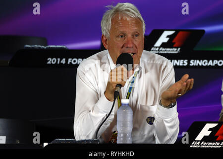 Charlie Whiting PHOTOS FICHIER F1 Le directeur de course est mort aujourd'hui, Melbourne,... Charlie Whiting PHOTOS FICHIER F1 Le directeur de course est décédé le 14 mars 2019. Singapour, Singapour. Sep 19, 2014. © Photo4/LaPresse 19/09/2014 Singapore, Singapour Sport Grand Prix Formula One 2014 Singapour dans le pic : Charlie Whiting (GBR), directeur de course et délégué à la sécurité conférence de presse Crédit : LaPresse/Alamy Live News Banque D'Images