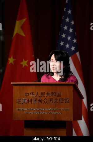 Washington, DC, USA. Mar 13, 2019. Le ministre Xu Xueyuan de l'ambassade de Chine parle à une cérémonie organisée pour marquer le 40e anniversaire de ville soeur relations entre Chinois et villes des États-Unis à Washington, DC, États-Unis, le 13 mars 2019. Credit : Liu Jie/Xinhua/Alamy Live News Banque D'Images