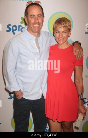 JESSICA SEINFELD et Jerry Seinfeld Baby Buggy coucher bash à Victorian Gardens dans Central Park Wollman Rink 6-4-2014 Photo de John Barrett/PHOTOlink /MediaPunch Banque D'Images