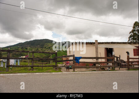 Donmatias, Antioquia, Colombie : scène de rue. Banque D'Images