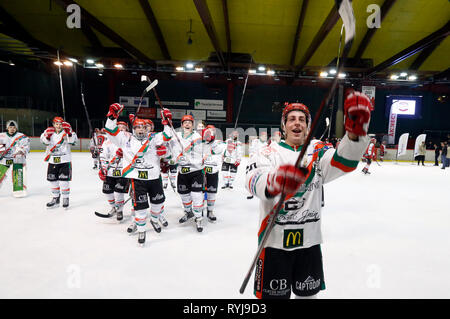 Match de hockey sur glace. HC Mont-Blanc. Célébration de la victoire. D'Annecy. La France. Banque D'Images