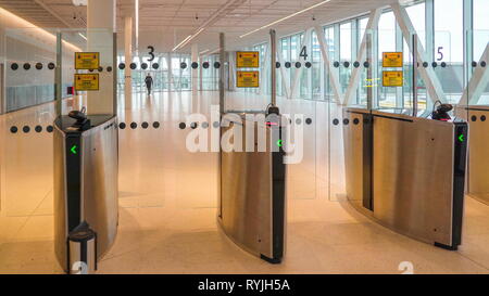 La vue à l'intérieur de l'aérogare des passagers dans le port le port de Stockholm avec les zones d'embarquement sont situés Banque D'Images