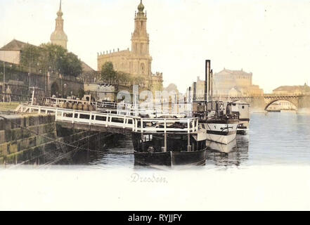 Navires de la Sächsische Dampfschiffahrt, Semperoper, l'extérieur de l'Église Hofkirche (Dresde), du château de Dresde, jetées en Saxe, des images historiques des Augustusbrücke, 1899, Dresde, Dampferanlagestelle und Hofkirche, Semperoper, Allemagne Banque D'Images