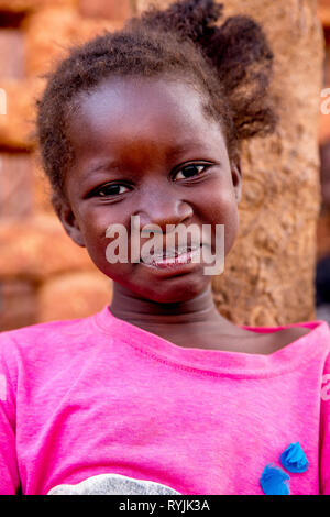 Fille de Ouagadougou, Burkina Faso. Banque D'Images