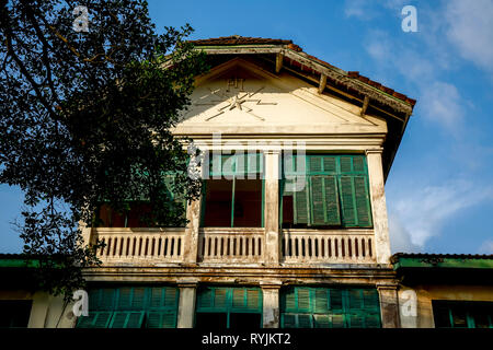 Immeuble du patrimoine à Grand Bassam, Côte d'Ivoire. Banque D'Images