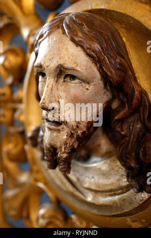 L'église Saint-Bernard de Menthon. Jésus la sculpture. Menthon Saint Bernard . La France. Banque D'Images