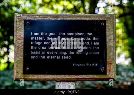 La Bhagavad-Gita marcher au Bhaktivedanta Manor, Watford, Royaume-Uni Banque D'Images