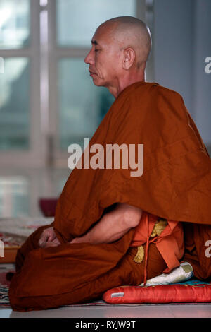 Ho Phap temple bouddhiste. Monk à la méditation. Notre annuaire d'entreprises. Le Vietnam. Banque D'Images