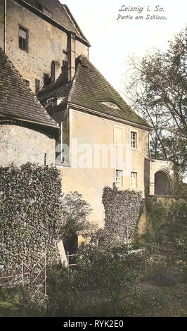 Burg Mildenstein, portes du château en Saxe, les bâtiments couverts de plantes grimpantes, 1914, Landkreis Mittelsachsen, Leisnig, Schloßpartie, Allemagne Banque D'Images