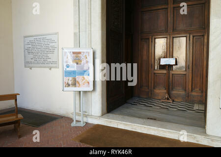 Chiesa Sant'Anna dei Lombardi, Naples, Italie Banque D'Images