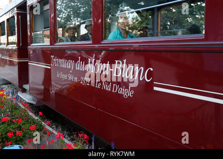 Alpes françaises. Le Tramway du Mont Blanc (TMB) est la montagne la plus haute ligne de chemin de fer en France. Saint-Gervais. La France. Banque D'Images