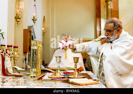 Célébration de la myrrhe porteurs' dimanche dans l'Eglise grecque catholique melkite de Nazareth (église), la Galilée, en Israël. Banque D'Images