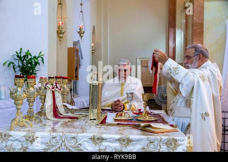 Célébration de la myrrhe porteurs' dimanche dans l'Eglise grecque catholique melkite de Nazareth (église), la Galilée, en Israël. Banque D'Images