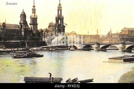 L'extérieur de l'Église Hofkirche (Dresde), Semperoper, images historiques de Augustusbrücke, du château de Dresde, Saxon Ständehaus, bains à Dresde, les navires non identifiés, la chaîne steamships, 1915, Dresde, Friedrich, Août, Brücke, Allemagne Banque D'Images