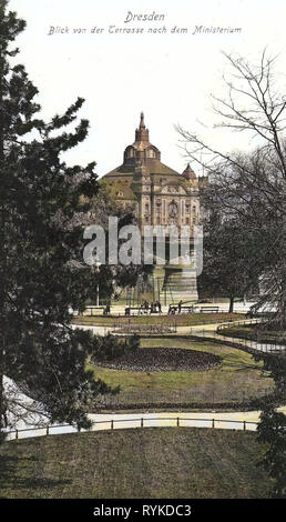 Terrasses en Allemagne, Carolabrücke (Dresde), Sächsische Staatskanzlei, 1915, Dresde, Blick von den Terrassen nach dem Ministerium Banque D'Images