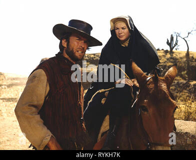 EASTWOOD, MACLAINE, DEUX MULES POUR SŒUR SARA, 1970 Banque D'Images