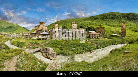 Maisons en pierre de la tour médiévale de Chazhashi Svaneti, Ushguli, Upper Svaneti, Samegrelo-Zemo Svaneti, Mestia, Georgia. Chazhashi est le village principal d'un Banque D'Images