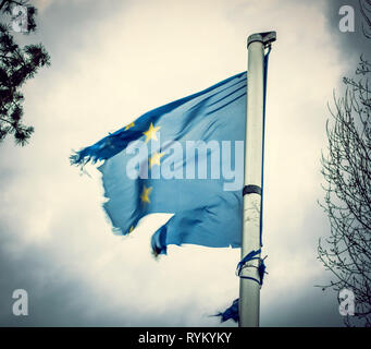 Drapeau européen déchiré Banque D'Images