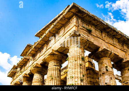 Détail de l'Hera II Temple, également appelé le Temple de Neptune, est un temple grec à Paestum, Italie Banque D'Images