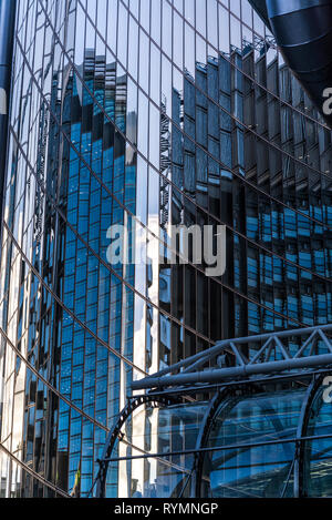 Bâtiment emblématique de la Lloyd's, un exemple majeur de l'architecture radicale Bowellism conçu par Richard Rogers, Ville de London, UK Banque D'Images