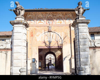 CERTOSA di Pavia, ITALIE - février 22, 2019 :'passaes gate à Gra-Car Certosa di Pavia (Chartreuse, Monastero di Santa Maria delle Gr Banque D'Images