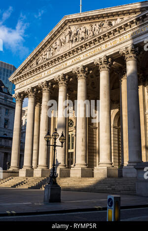 Royal Exchange Building, City of London, England, UK Banque D'Images