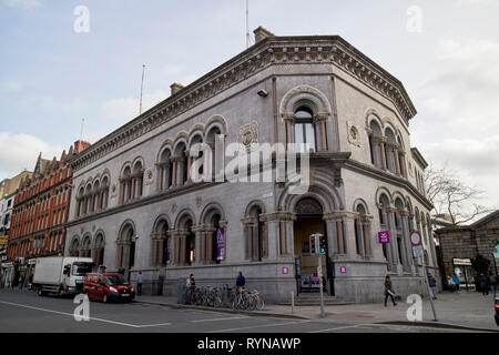 L'Allied Irish Bank Building sur Dame Street construit à l'origine pour le munster et leinster bank Dublin République d'Irlande Europe Banque D'Images