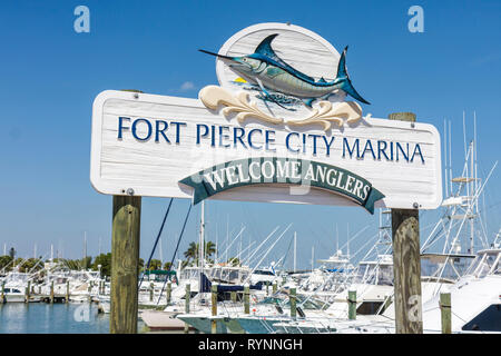 Floride Saint St. Lucie County, fort ft. Pierce,Indian River Lagoon,fort Pierce City Marina,panneau,bois sculpté,marlin,bateau,canotage,yacht,navigation,recre Banque D'Images