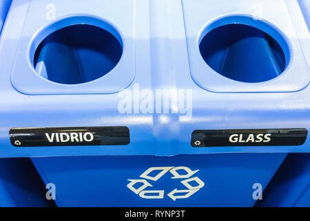 Miami Florida,Staples,magasin de fournitures de bureau,reçoit la certification LEED Or du Green Building Council,mouvement vert,conservation,recyclage,plast Banque D'Images