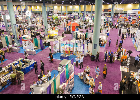 Miami Beach Florida, centre des congrès de Miami Beach, centre, Graphics of the Americas Expo & Conference, salon commercial, vue aérienne, cabines, réseautage, travail, FL Banque D'Images
