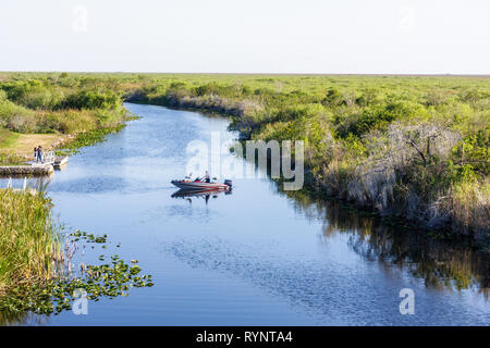 Florida collier County,Everglades,réserve nationale Big Cypress,Alligator Alley,Interstate 75,marécages,canal,bateau basse,bateau à moteur,canotage,eau,Slough, Banque D'Images