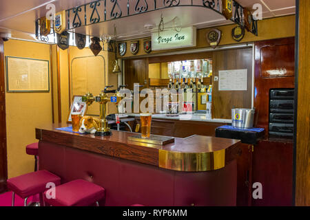 Les officiers et les Royal Marines mess des sergents, Royal Yacht Britannia, Port de Leith, Édimbourg, Écosse, Royaume-Uni Banque D'Images
