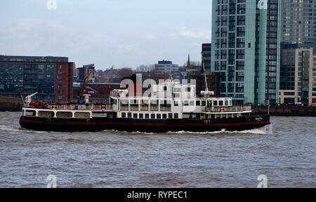 Liverpool, Royaume-Uni. 14Th Mar, 2019. Bateaux sur la rivière Mersey après la tempête Gareth annulé tous 24 heures auparavant Crédit : IAN Fairbrother/Alamy Live News Banque D'Images