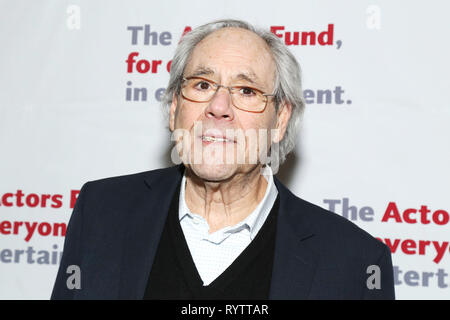 Après la partie pour le 40e Anniversaire Concert de ils jouent notre chanson au profit du Fonds d'acteurs tenue à John's Pizzeria. Avec : Robert Klein Où : New York, New York, United States Quand : 12 Feb 2019 Crédit : Joseph Marzullo/WENN.com Banque D'Images