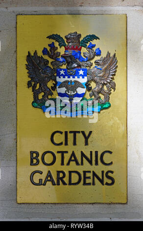 BRISBANE, AUSTRALIE -21 juillet 2018- Vue du signe pour les jardins botaniques (Queen's Park), un jardin botanique, classé au patrimoine mondial sur Alice Street, Brisb Banque D'Images