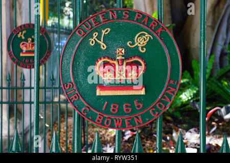 BRISBANE, AUSTRALIE -21 juillet 2018- Vue du signe pour les jardins botaniques (Queen's Park), un jardin botanique, classé au patrimoine mondial sur Alice Street, Brisb Banque D'Images