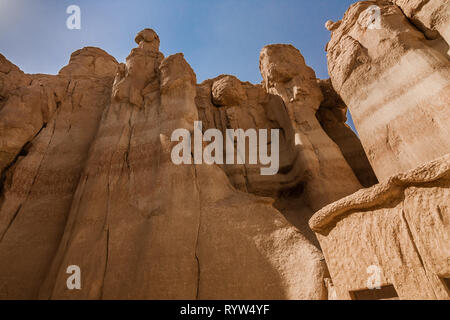 Les formations de grès autour de Al Khobar Caves (Jebel Qarah), Al Hofuf (Arabie Saoudite) Banque D'Images