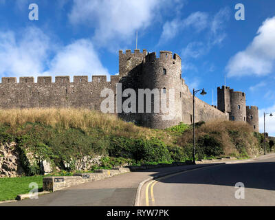 Château de Pembroke - château médiéval dans la région de Pembroke, Pembrokeshire, Pays de Galles. Le château fut le siège de la famille d'origine du comté de Pembroke. Une catégorie que j'ai lis Banque D'Images