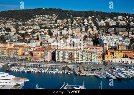 Vieille ville de Nice avec le port Lympia, France Banque D'Images